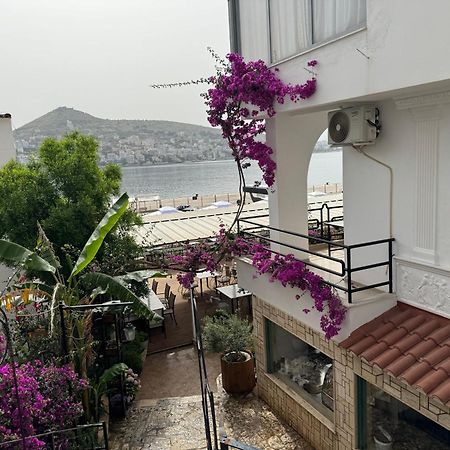Vila Onhezmi Sarande Exterior photo
